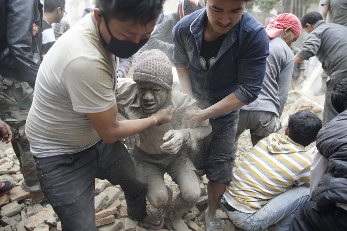 Премьер Непала: число жертв землетрясения может достичь 10 тысяч человек