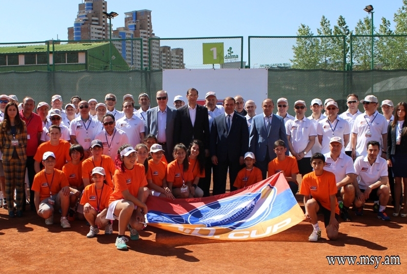 Gabriel Ghazaryan and Mayor of Yerevan attend opening of “Armenian Diaspora CUP” 
tennis tournament