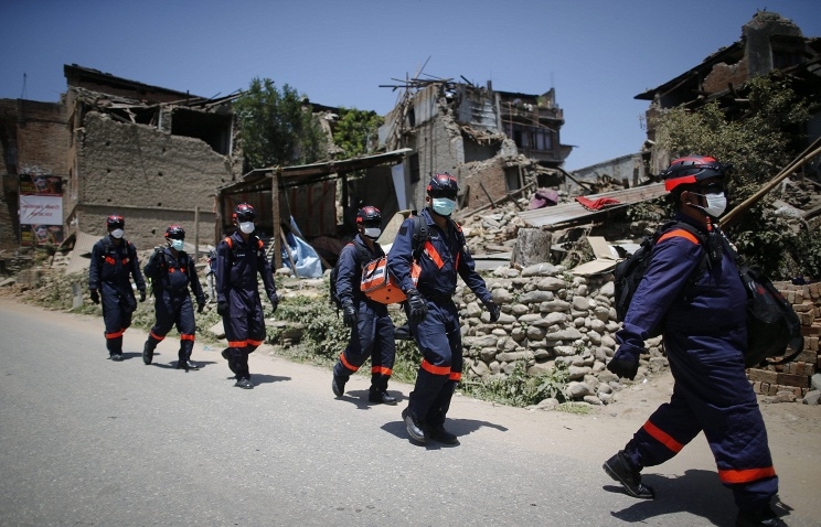 В спасательных операциях в Непале принимают участие более 120 тыс. человек