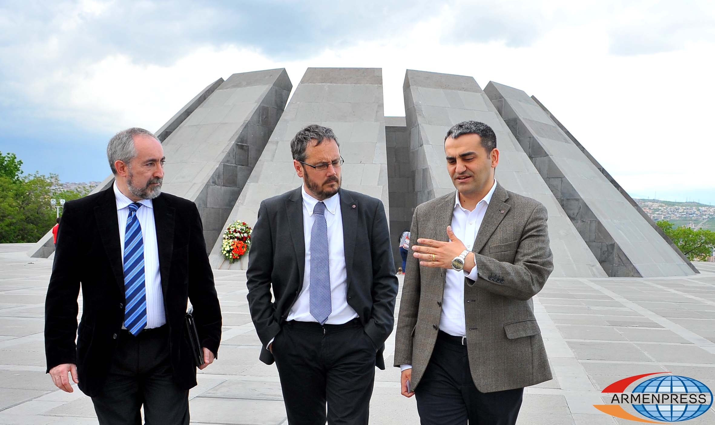 Законодатели Испании обещают поднять вопрос о признании Геноцида армян на всех 
площадках