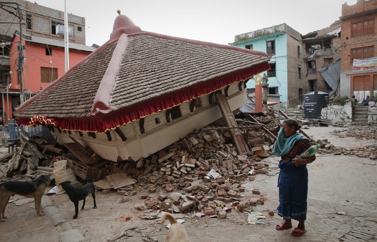 Число пострадавших от землетрясения в Непале превысило 16 тыс. человек