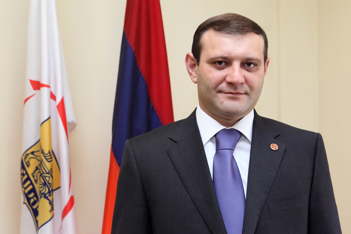 Yerevan Mayor congratulates on Last School Bell