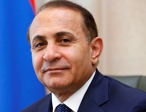 Armenian PM congratulates Charles Aznavour on birthday anniversary