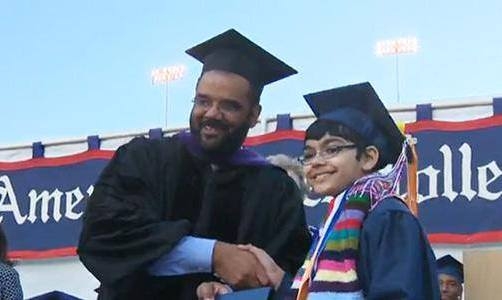 ԱՄՆ-ում 11-ամյա երեխան քոլեջն ավարտել է երեք դիպլոմով