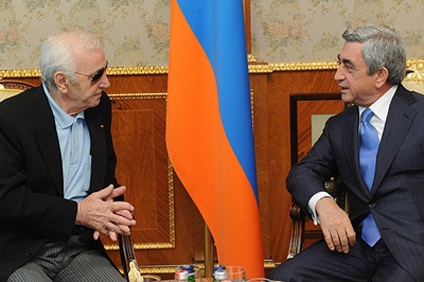 Президент Армении поздравил Шарля Азнавура с днем рождения