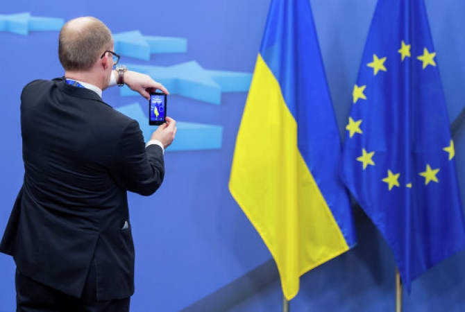 ЕС намерен продолжать оказывать Киеву финансовую поддержку