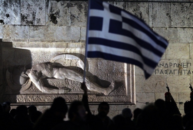 Афины могут подать в суд на ЕС за подрыв греческой банковской системы
