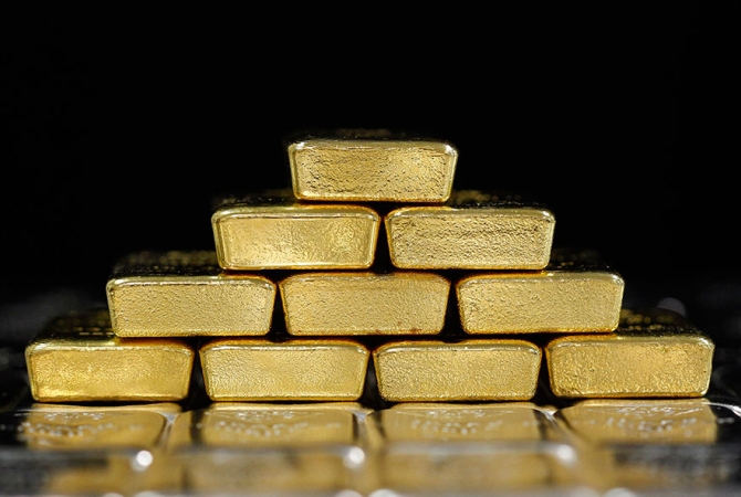 ЮАР вернула Ирану 13 тонн золота