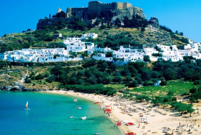 Власти: Греция теряет до 50 тысяч туристов в сутки