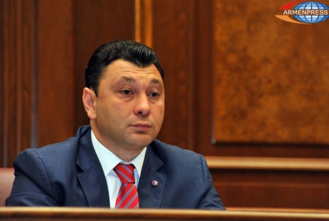 Sharmazanov finds entry of foreign flags to Baghramyan Avenue unacceptable