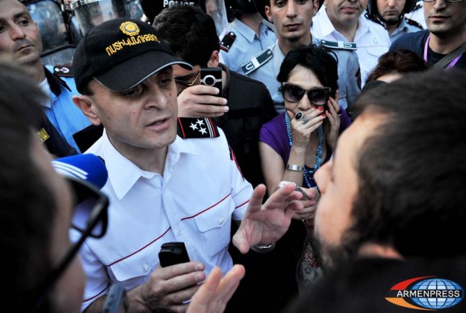 Пикетчиков, подвергнутых приводу в полицейские участки, преследовать не будут: 
Валерий Осипян