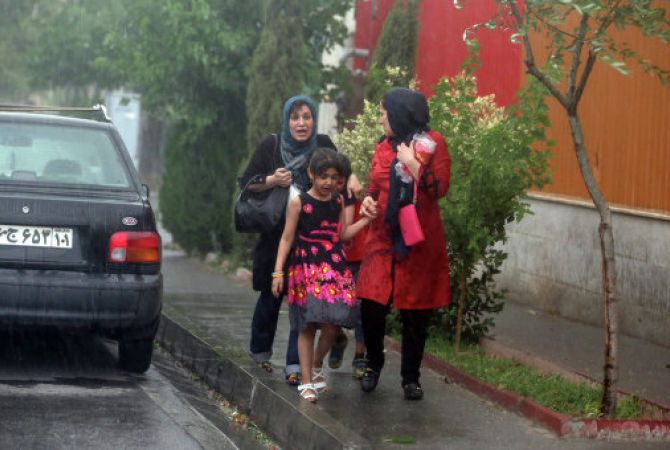  Число жертв наводнения в Иране выросло почти до 30 человек 