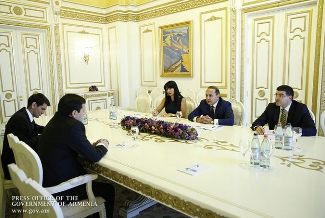 Armenia’s PM hosts newly-appointed Turkmen Ambassador