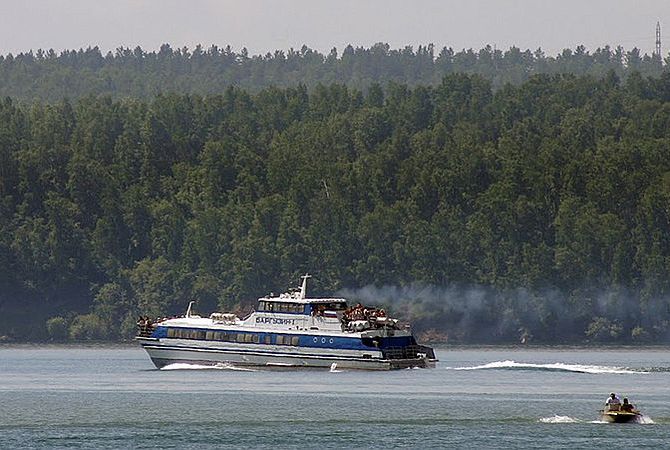 Все 120 пассажиров загоревшегося на Байкале теплохода доставлены на берег