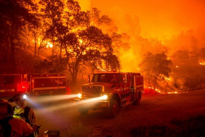 Площадь пожаров на севере Калифорнии продолжает увеличиваться