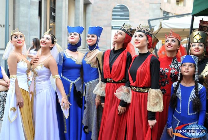 Տարազը որպես մշակույթի բաղադրիչ. Հյուսիսային պողոտայում անցկացվեց «Երևան Տարազ 
ֆեստ» առաջին փառատոնը  