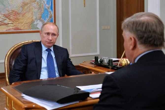 Путин пообещал обсудить с Якуниным его возможный уход с поста главы РЖД 
