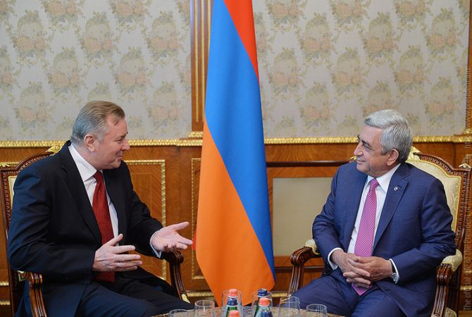 President receives Ambassador of Ukraine to Armenia