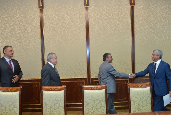 Serzh Sargsyan meets representatives of Pan-Armenian National Movement