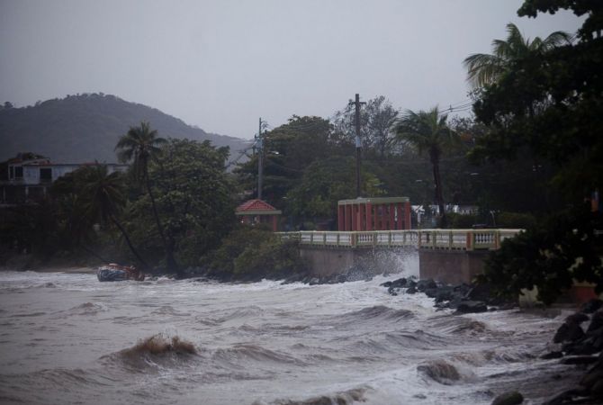 Флорида ввела чрезвычайное положение из-за тропического шторма "Эрика"