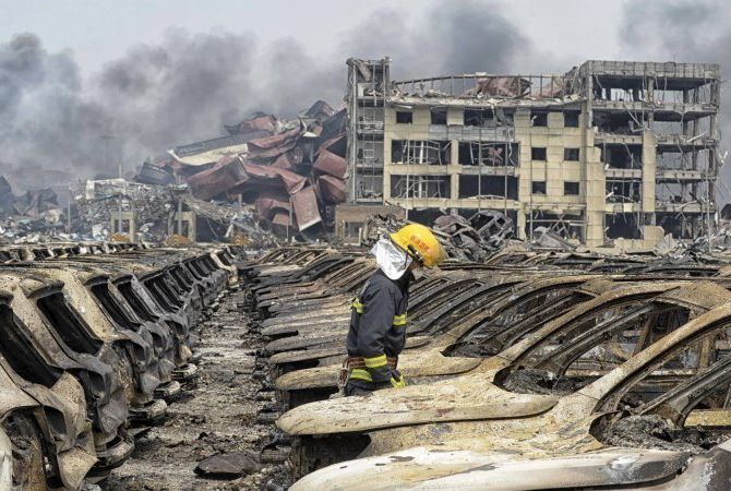 Число жертв взрыва в китайском Тяньцзине достигло 150 человек