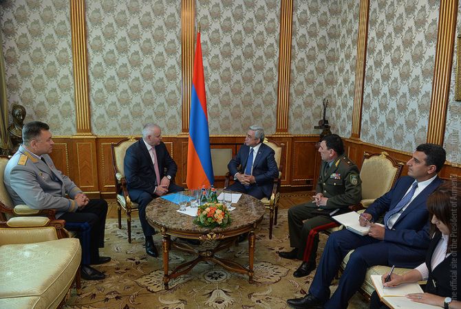 Президент Армении принял руководителя департамента пограничной охраны 
Пограничной службы ФСБ России
