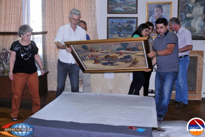 В рамках учений «Шант-2015» в Национальной картинной галерее Армении разыграли 
сценарий по эвакуации культурных ценностей
