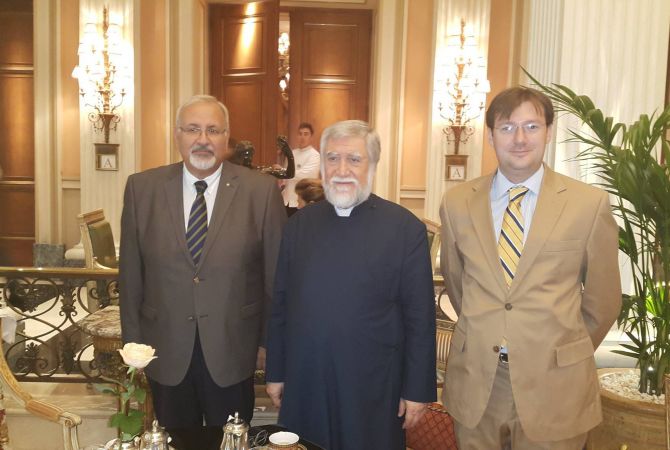 Aram I meets with Christian and Muslim religious leaders in Athens