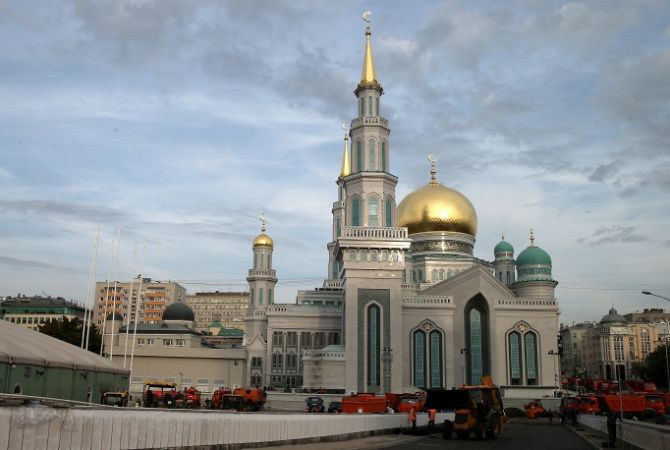  Путин открыл в Москве крупнейшую в Европе соборную мечеть 