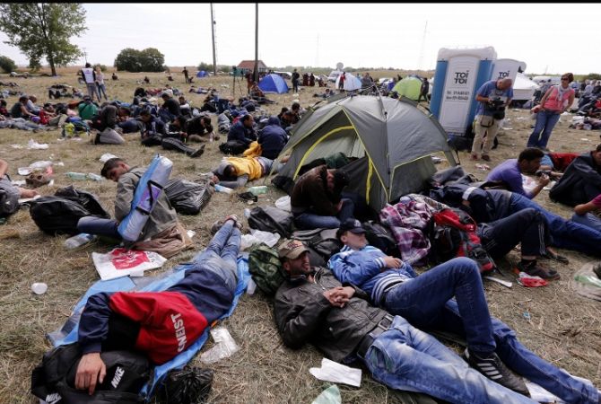  Еврокомиссар: ЕС потратит на миграционный кризис €9,2 млрд 