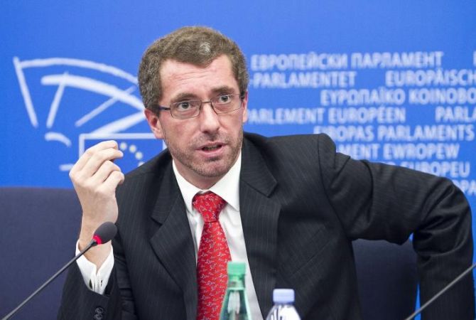  Депутат Европарламента направил официальный запрос Верховному комиссару ЕС по 
иностранным делам и политике безопасности в связи с азербайджанскими нападениями  