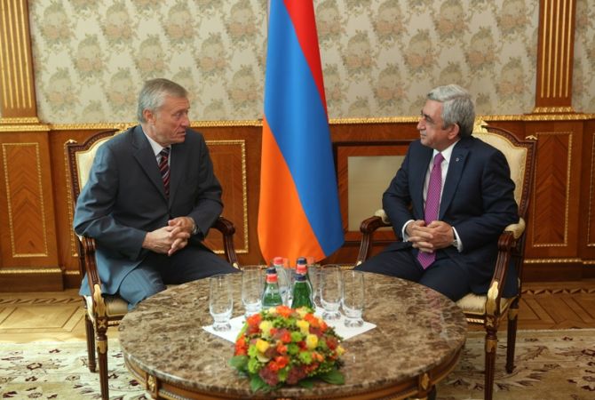 Serzh Sargsyan and Nikolay Bordyuzha discuss tension on Armenia-Azerbaijan border