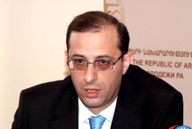 Gabriel Ghazaryan congratulates teachers on their holiday