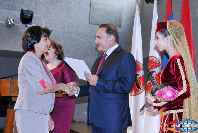 В течение ближайших нескольких лет школы Армении станут более современными: 
премьер-министр