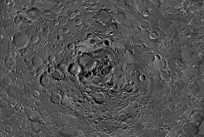 Լուսնի հյուսիսային բեւեռի նոր լուսանկարները տարակուսանքի մեջ են գցել գիտնականներին
