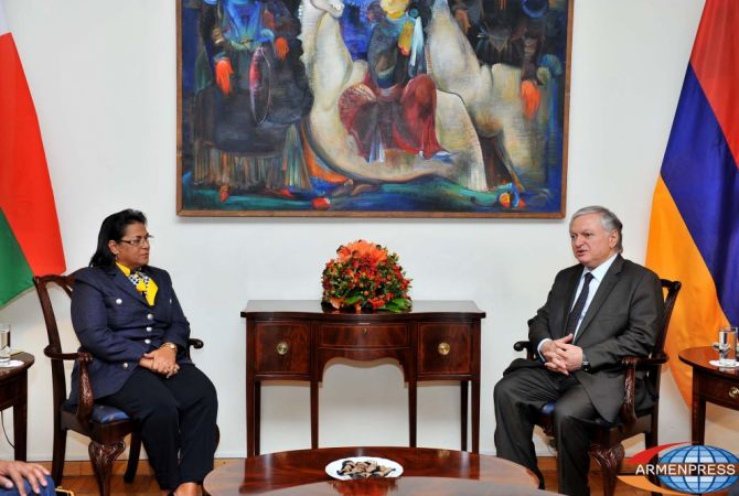 Mинистры иностранных дел Армении и Мадагаскара обсудили перспективы развития 
взаимоотношений между странами