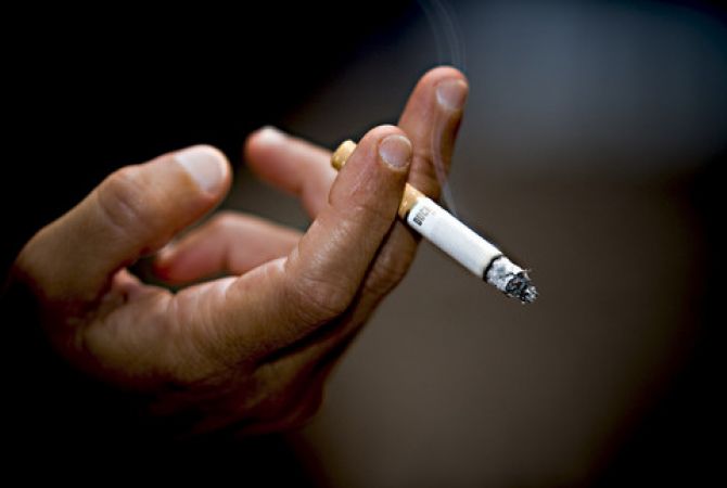 Scientists: One in three young Chinese men to die from smoking