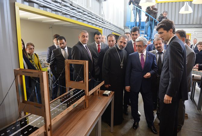 Президент присутствовал  на открытии первого в Армении фаблаба  и  закладки нового 
корпуса средней  школы «Айб»