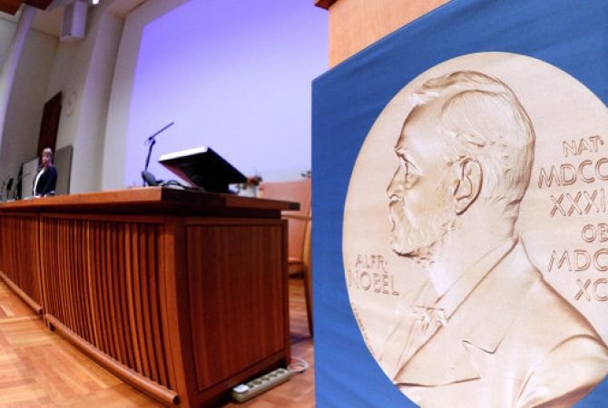  Премия по экономике памяти Нобеля присуждена Энгусу Дитону 