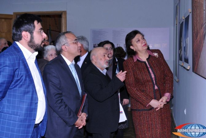 Iranian-Armenian painter Edman Ayvazian receives “Arshile Gorky” Medal of Ministry of Diaspora
