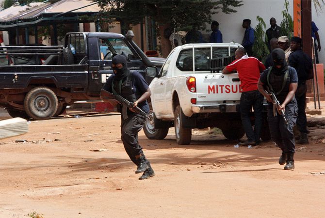  В Мали начался розыск трех подозреваемых в атаке на отель 
