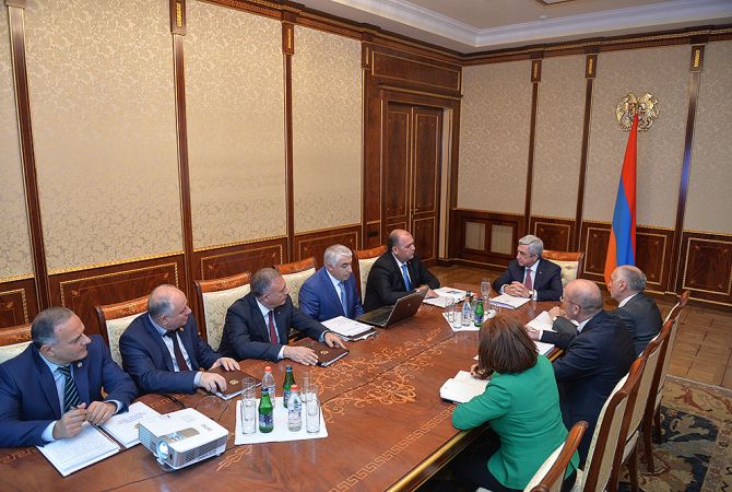Президент Армении провел совещание с целью обсуждения социально-экономической 
ситуации в Араратской области