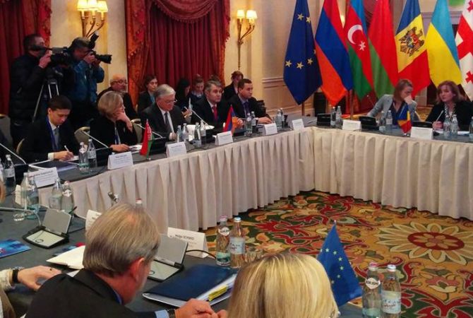 Армения желает пользоваться членством ЕАЭС и развивать широкое сотрудничество с 
ЕС: глава МИД