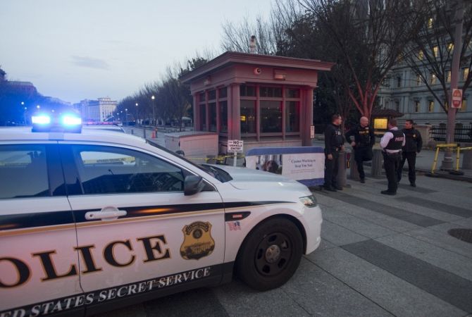 Полиция в Вашингтоне задержала мужчину, пытавшегося перелезть через ограду Белого 
дома