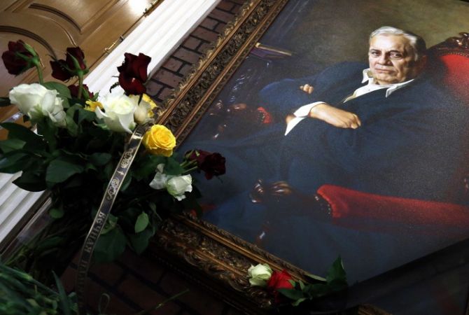 Эльдар Рязанов будет похоронен 3 декабря на Новодевичьем кладбище