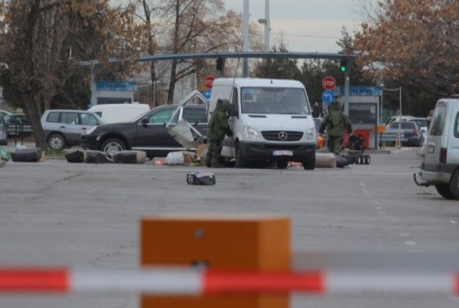 Саперы уничтожили найденный в аэропорту Софии сверток