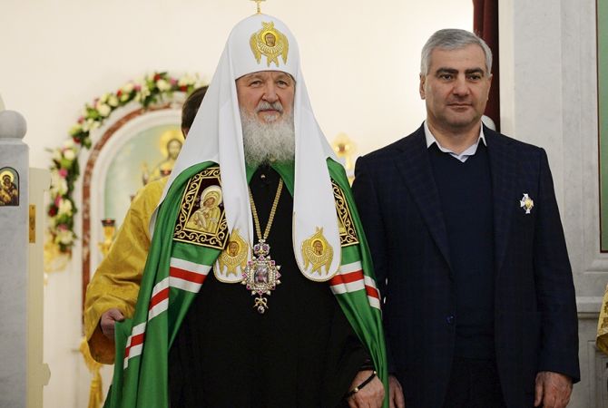 Patriarch Kirill of Moscow and All Russia decorates Samvel Karapetyan with medal