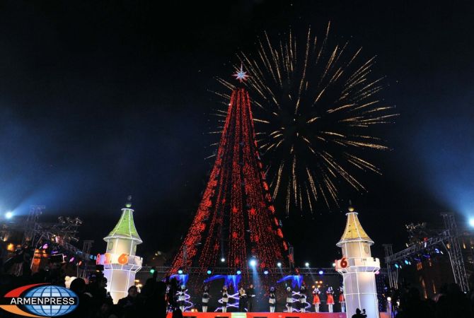  Мэр Еревана зажёг огни главной ёлки Республики 