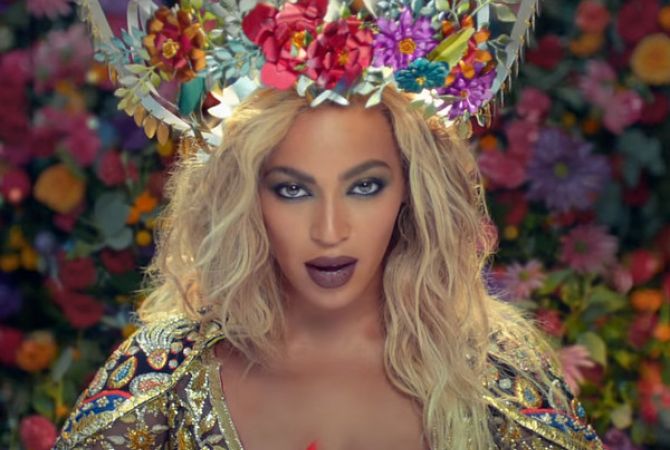 Beyonce and Coldplay criticized for “Hymn for the Weekend”video 