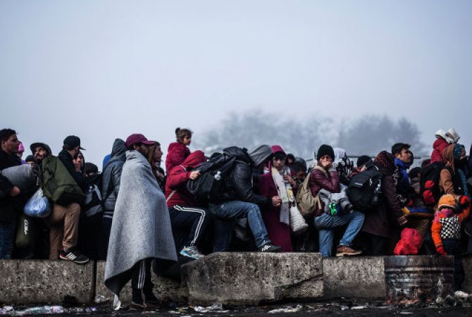  Юнкер: миграционный кризис перерастает для ЕС в кризис солидарности 
